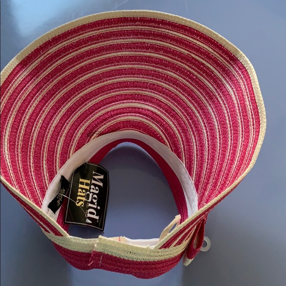 Magic Hat - Picture 3 of 4